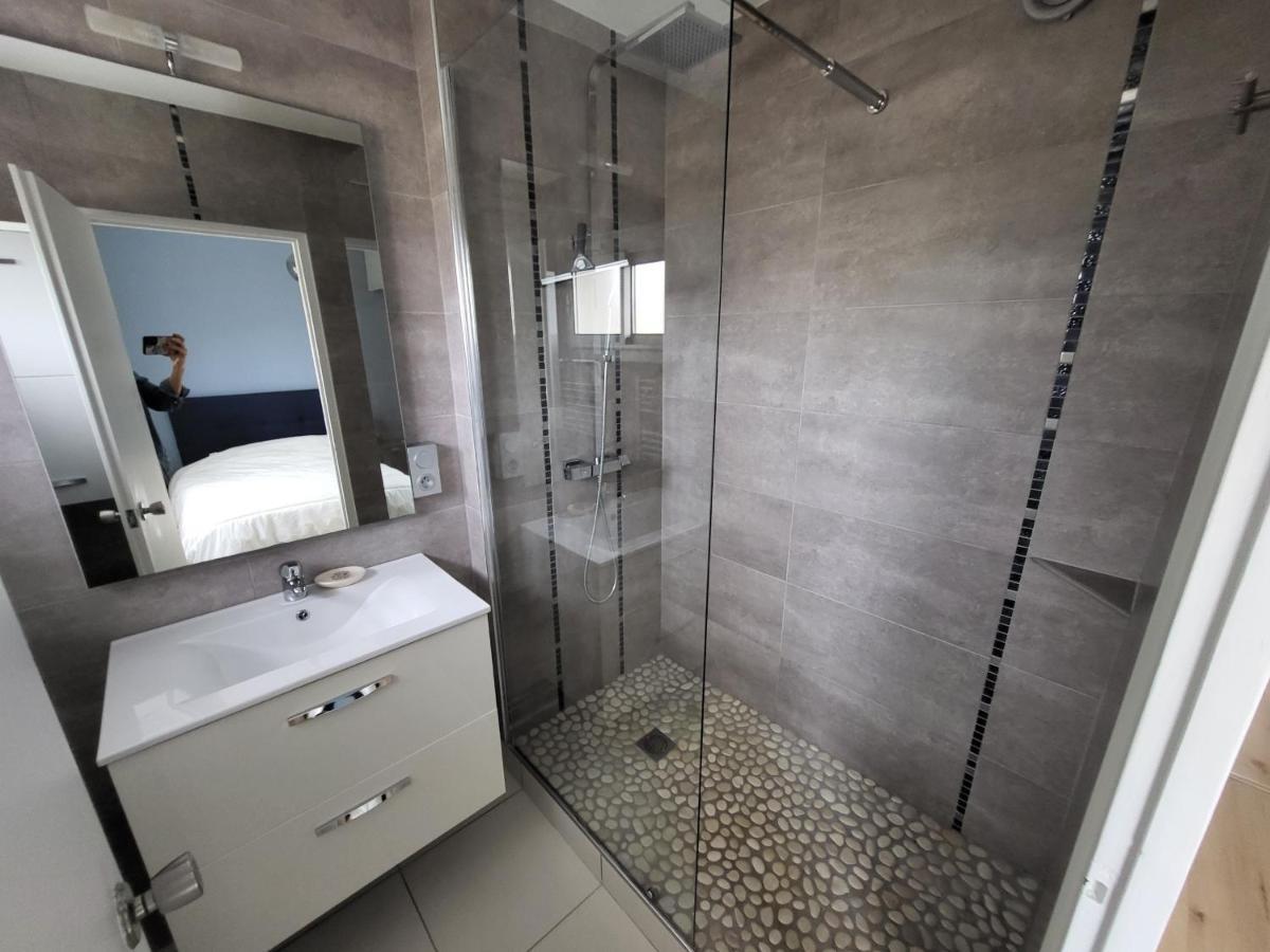 Appartement T2 Face Plage Avec Balcon, Cuisine Equipee Et Tv - Fr-1-92-908 Ле-Сабль-д’Олон Экстерьер фото