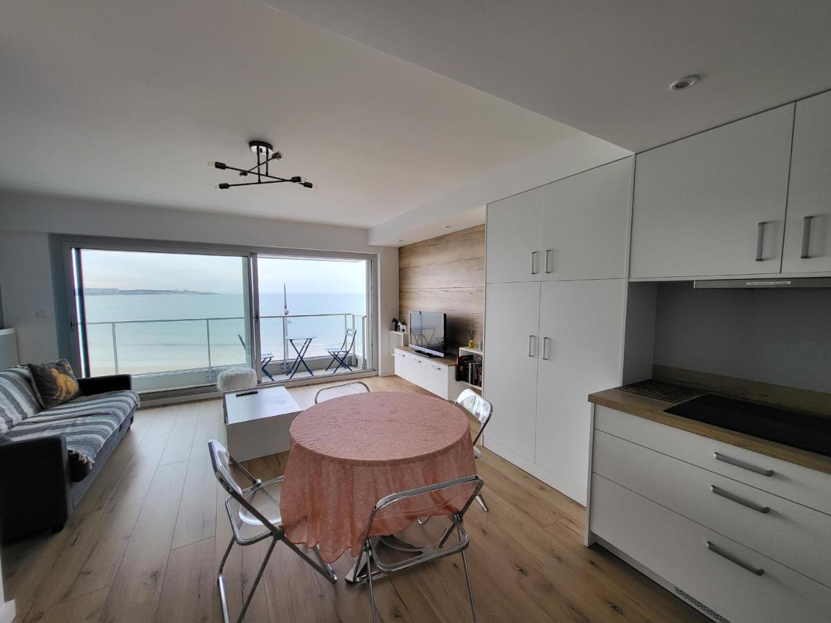 Appartement T2 Face Plage Avec Balcon, Cuisine Equipee Et Tv - Fr-1-92-908 Ле-Сабль-д’Олон Экстерьер фото
